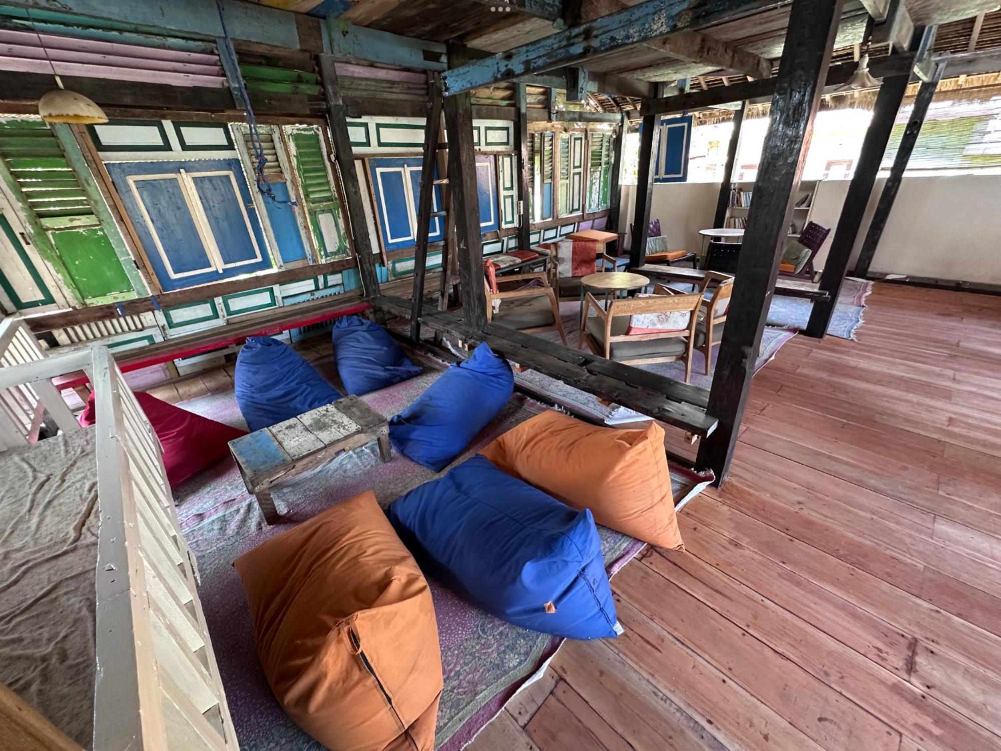 Gili La Boheme Hostel Gili Trawangan Buitenkant foto