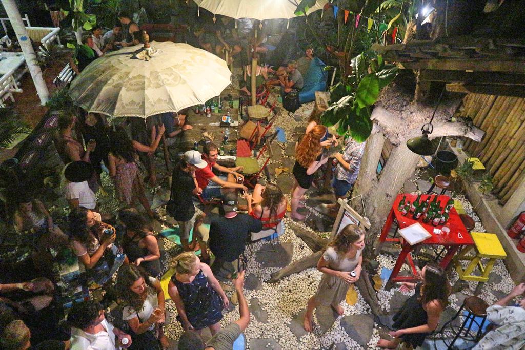 Gili La Boheme Hostel Gili Trawangan Buitenkant foto