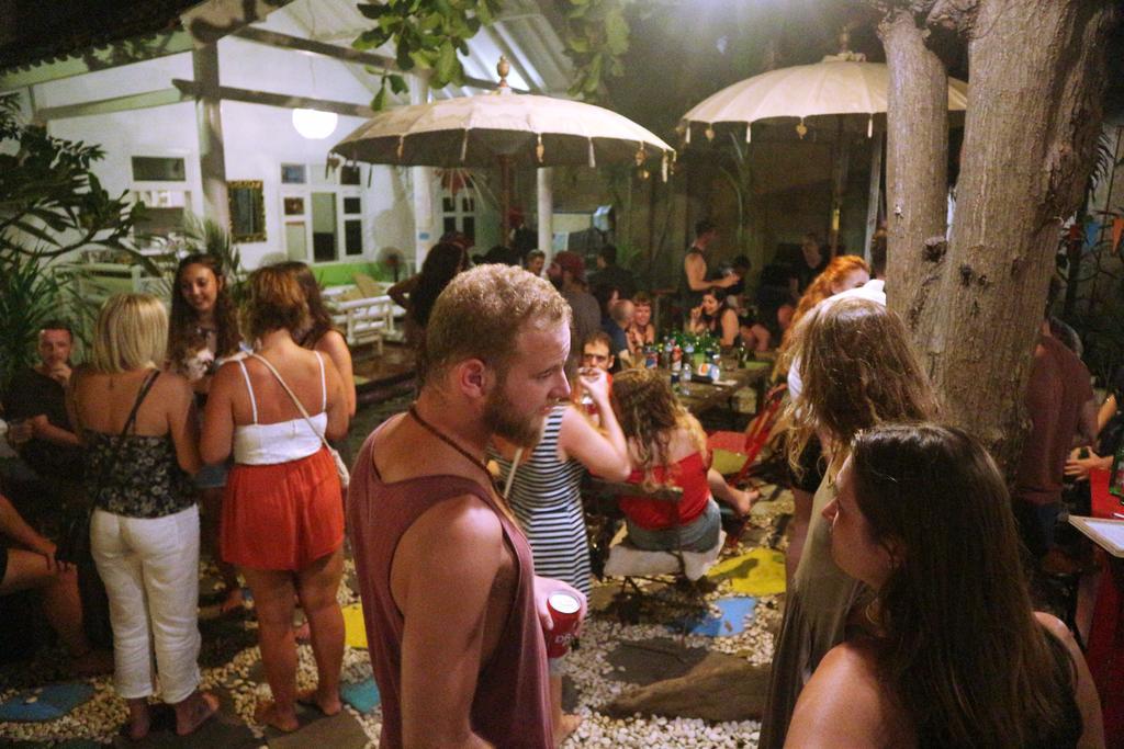 Gili La Boheme Hostel Gili Trawangan Buitenkant foto