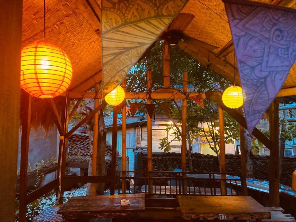 Gili La Boheme Hostel Gili Trawangan Buitenkant foto